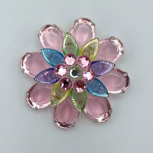 Beautiful Vintage Flower Brooch in Pastel Colors